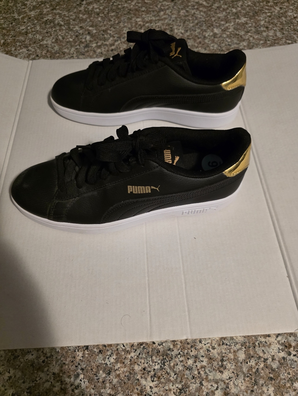 NWT Puma Smash v2 Big Kid Mirror Metallic Sneakers